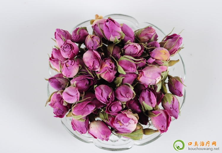 成人口臭的日常預(yù)防方法 成人口臭的日常預(yù)防方法